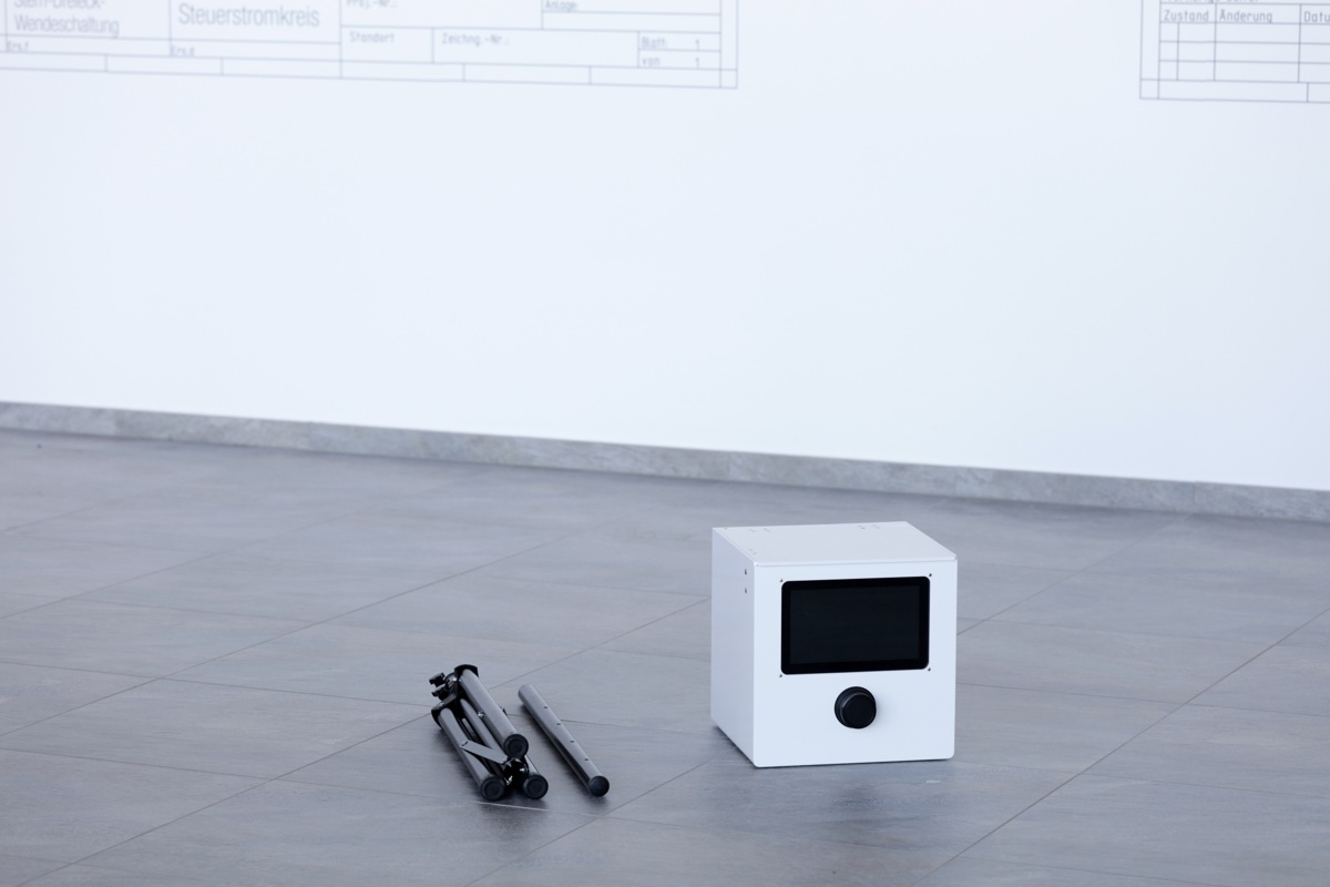 SmileCube und Stativ - kompakt und übersichtlich