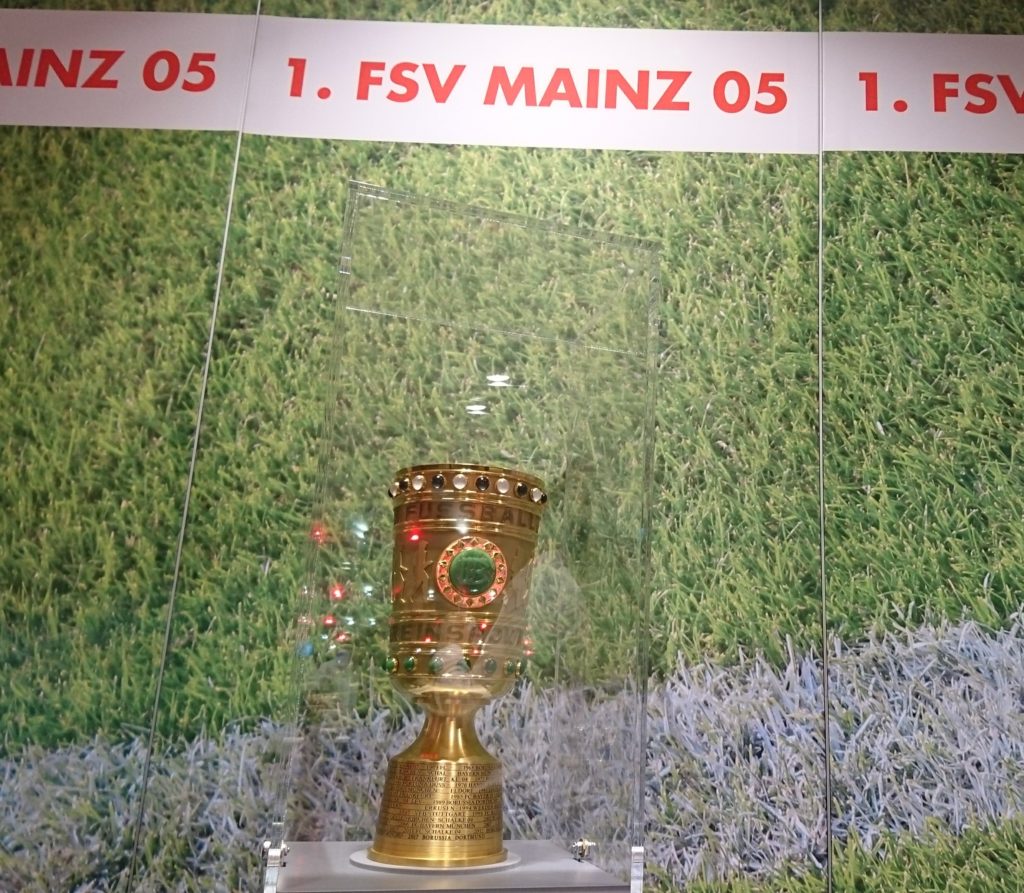 SmileCube Fotobox beim DFB-Pokal Achtelfinale in Mainz
